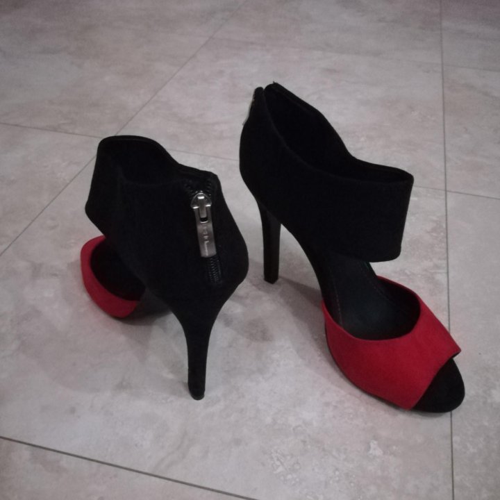 Новые Туфли BCBG