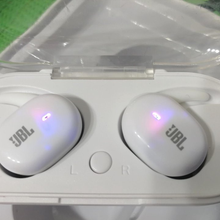 JBL TWS4