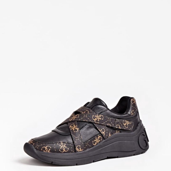 Кроссовки Guess