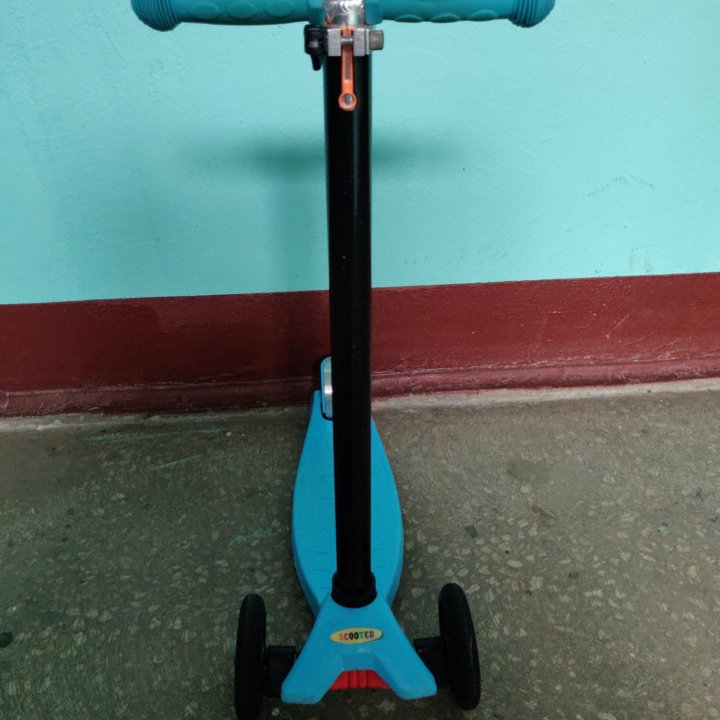 Детский самокат Scooter