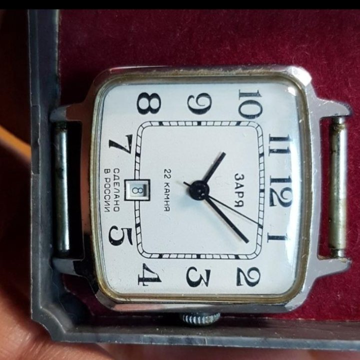 Часы механические из СССР
