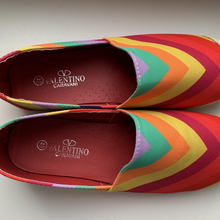 Слипоны, эспадрильи