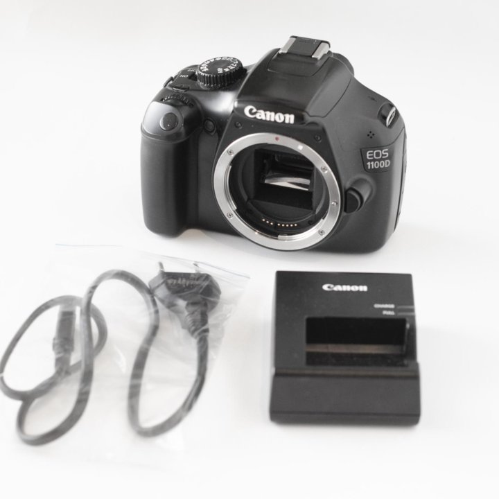 Продам фотоаппарат Canon EOS 1100D ( body).