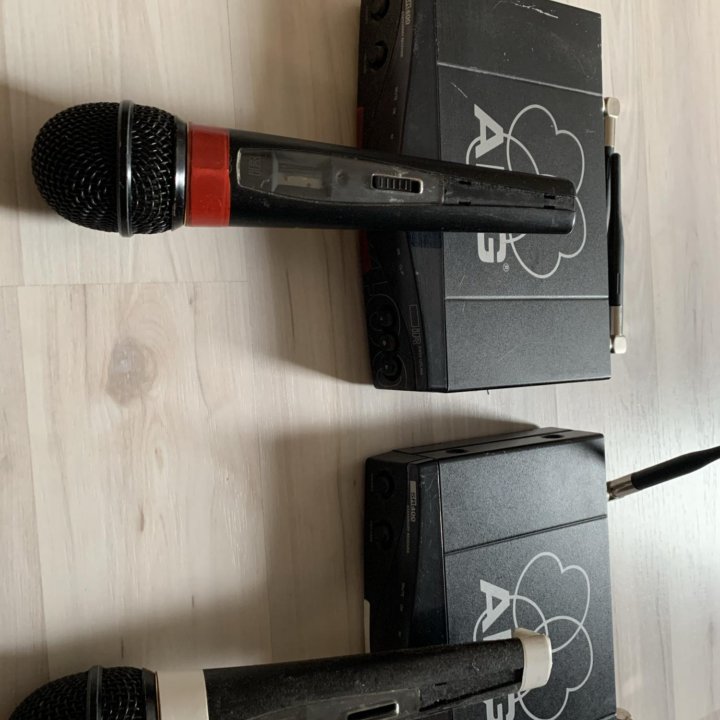 Радиомикрофон AKG