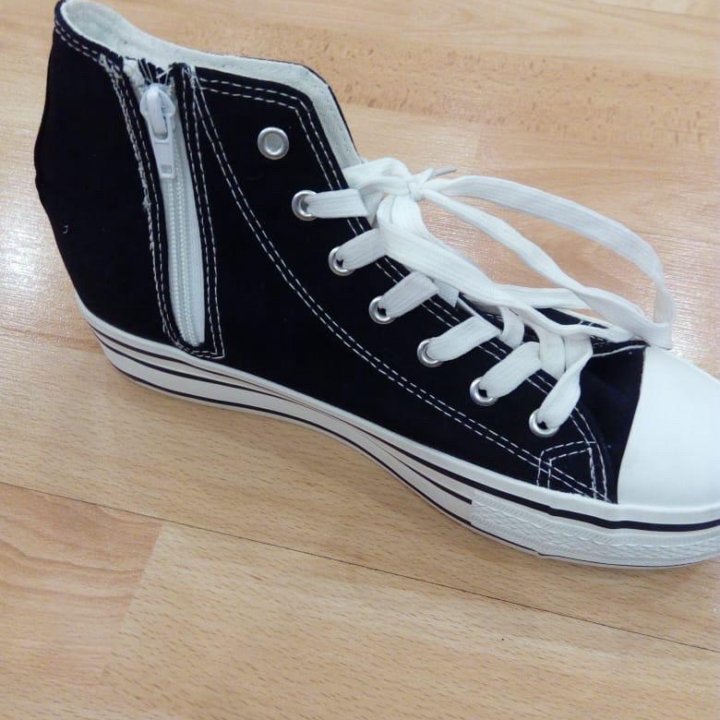 Конверсы. Кеды.