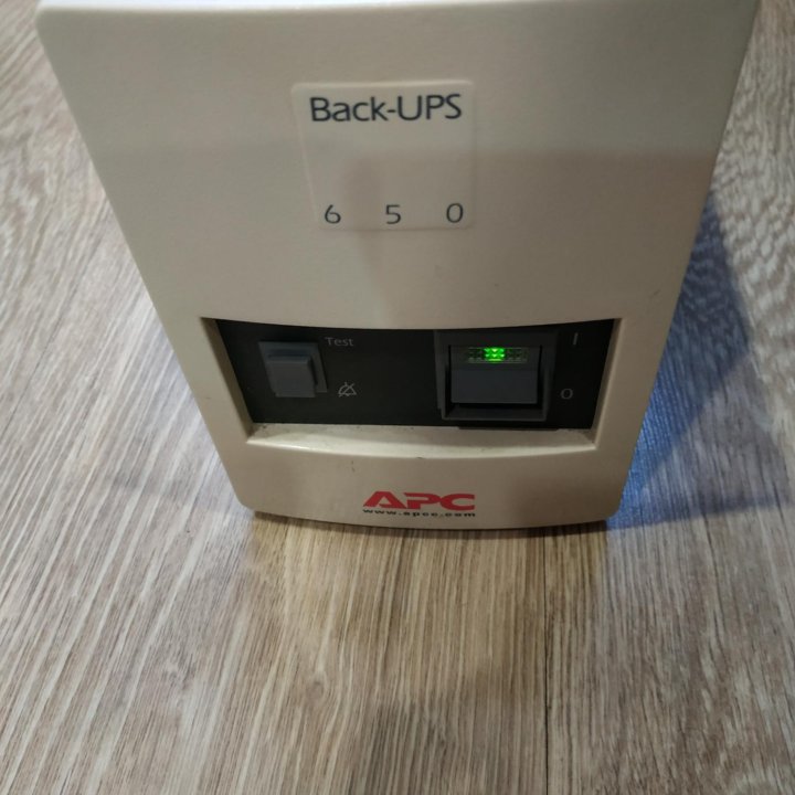 APC Back-UPS 650 Mi