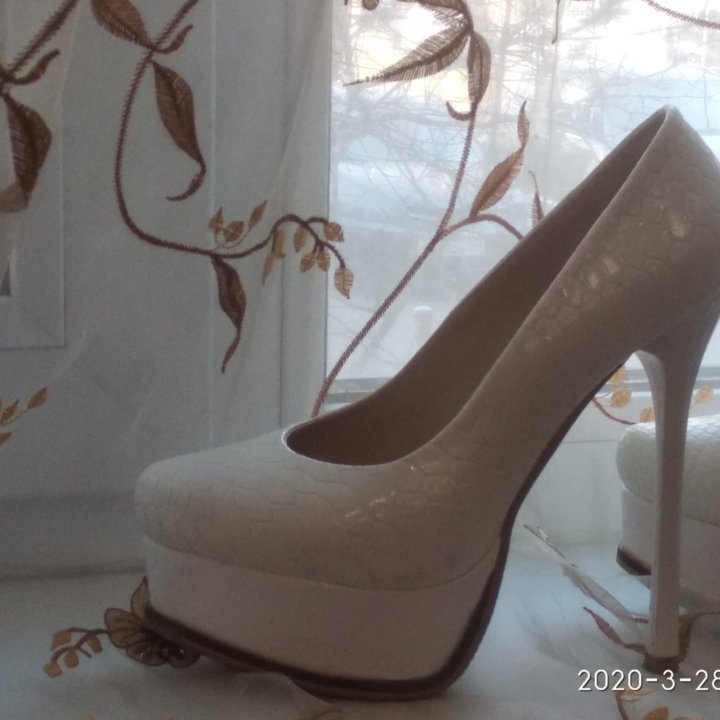 Туфли свадебные белые