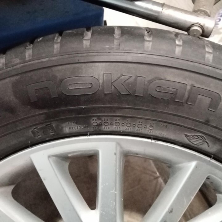 Nokia Hakka Z 235/55 R17