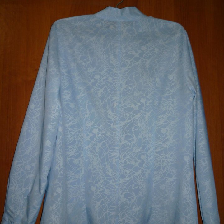 Блузка голубого цвета
