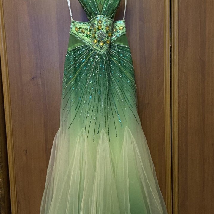 Вечернее,выпускное,бальное платье от Lara design