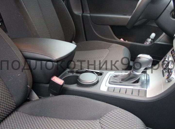 Подлокотник Volkswagen Passat B7