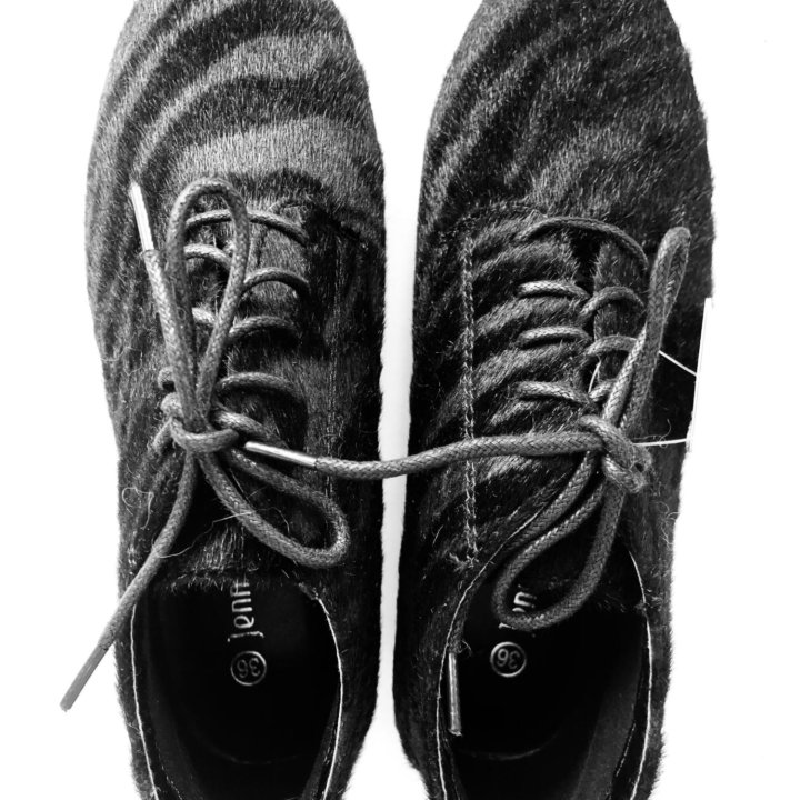 Полуботинки новые