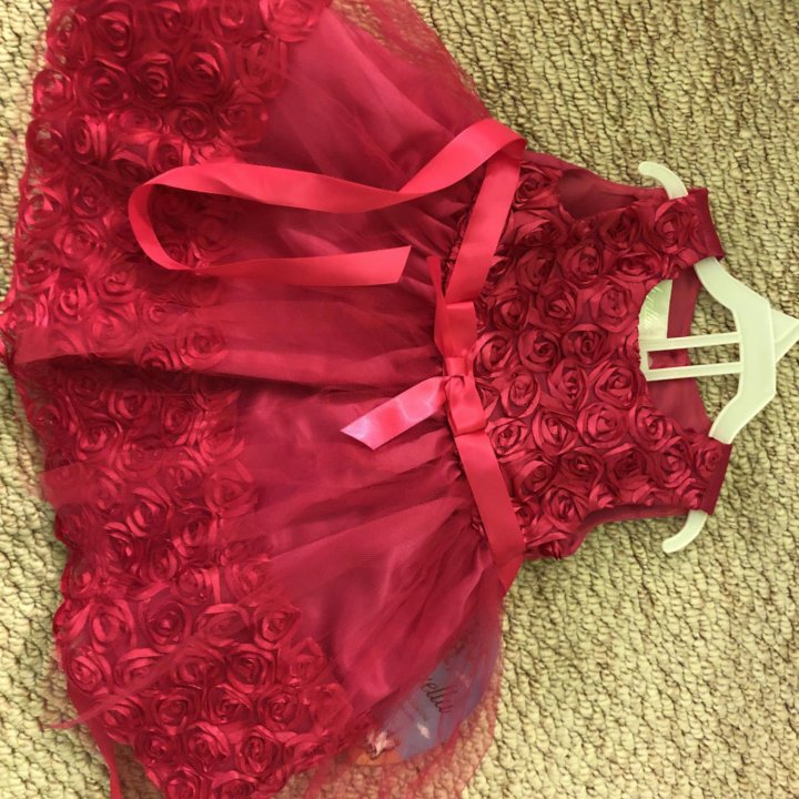 Платье на девочку