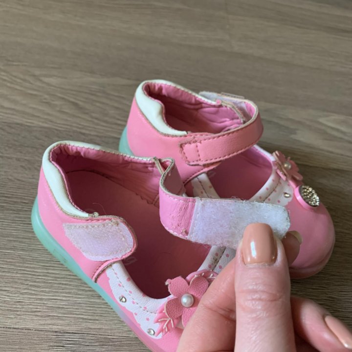 Туфли на девочку