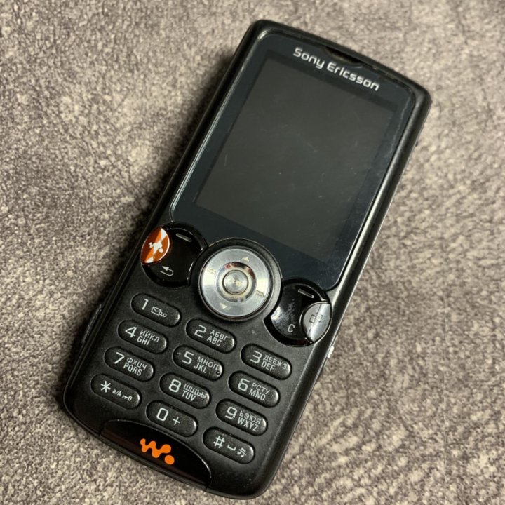 Телефон Sony Ericsson W810i