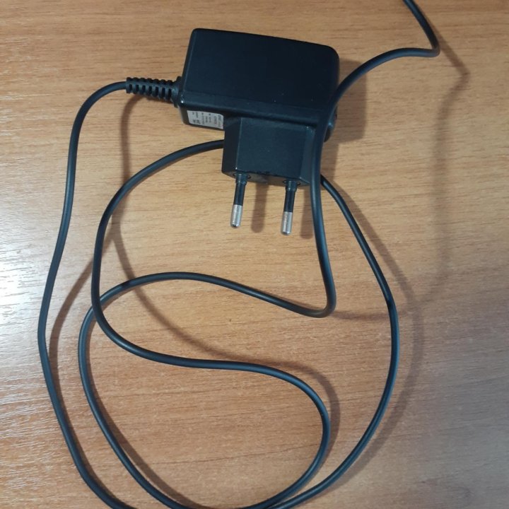 Сетевое зарядное устройство Nokia