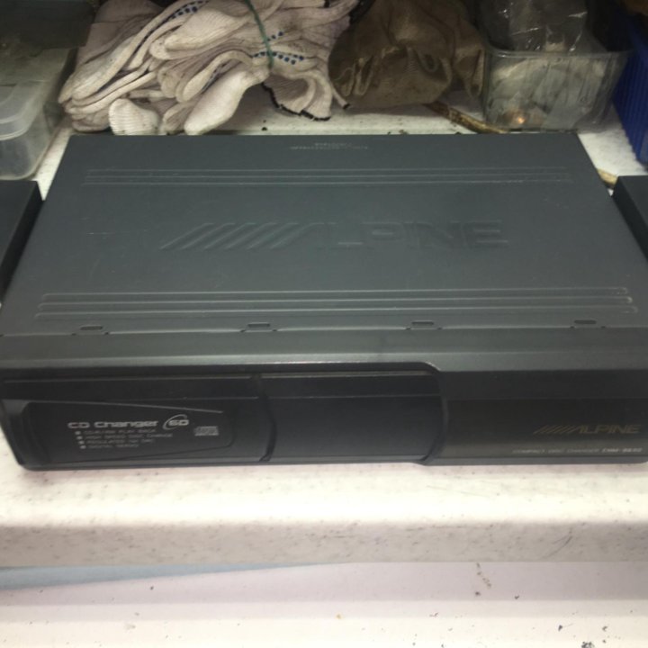 CD changer Alpine