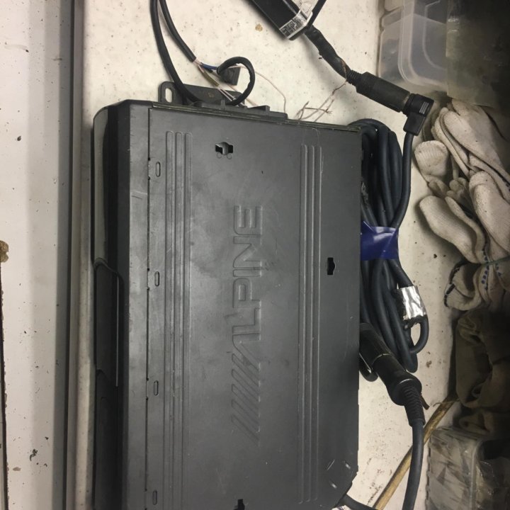 CD changer Alpine