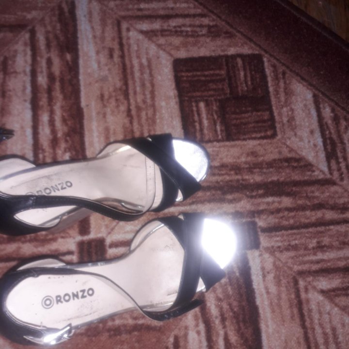 Босоножки на платформе