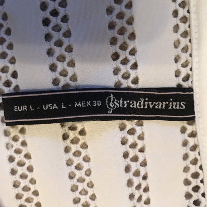 Платье новое Stradivarius