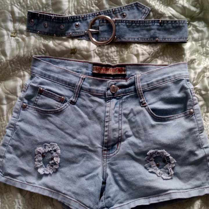 Джинсовые шорты