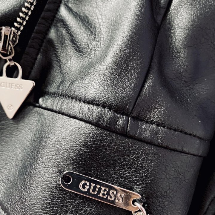 Кожаная куртка GUESS