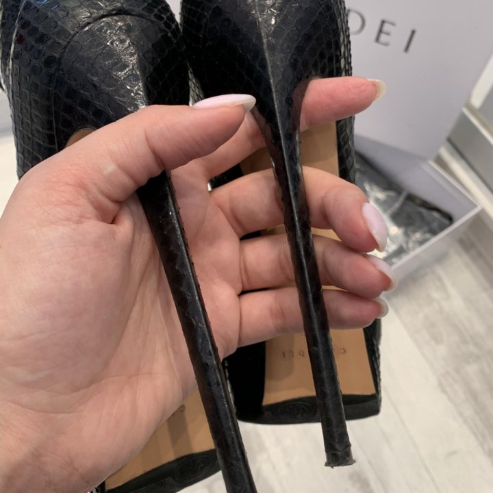 Ботильоны Casadei