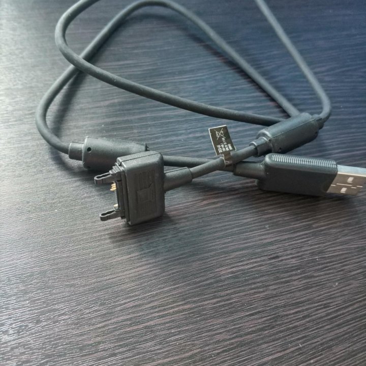 Sony-Ericsson USB дата-кабель DCU-65