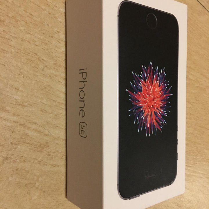 Коробка от iPhone SE 32GB