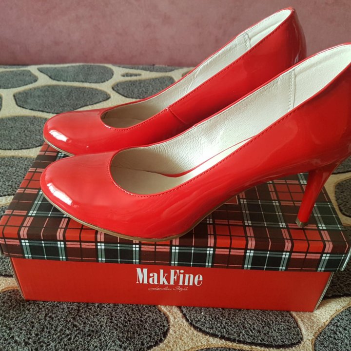 Туфли красные