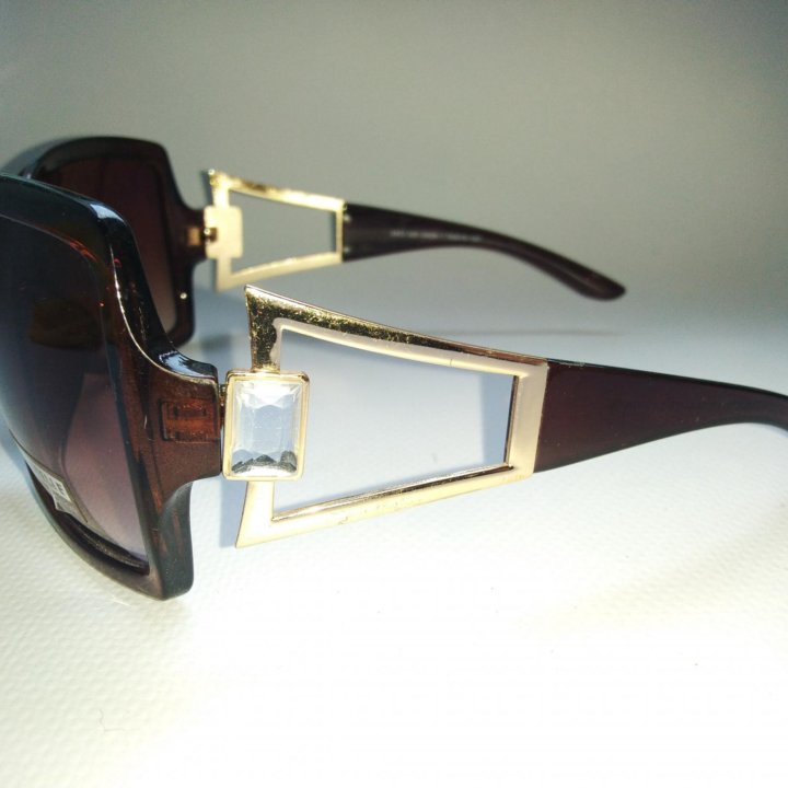 Солнцезащитные очки