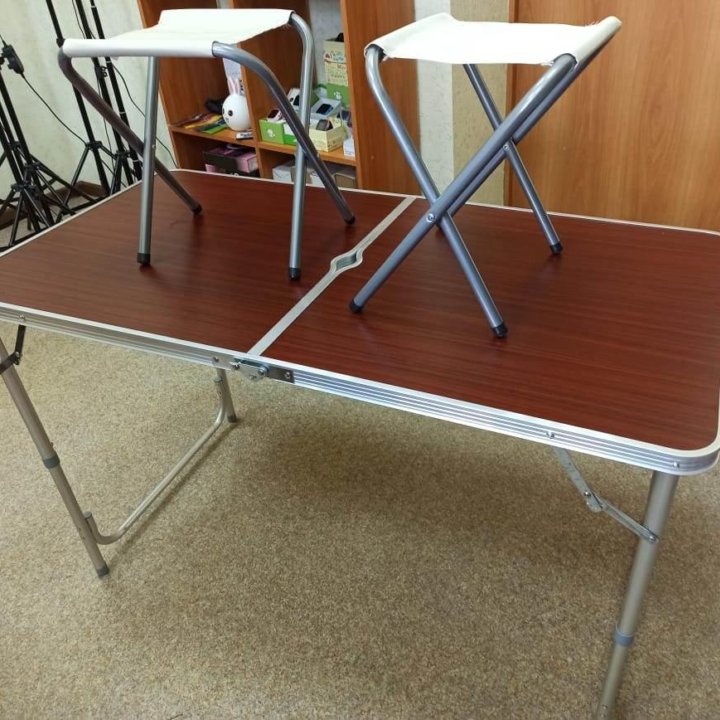 Складной стол с 4-мя стульями (набор).