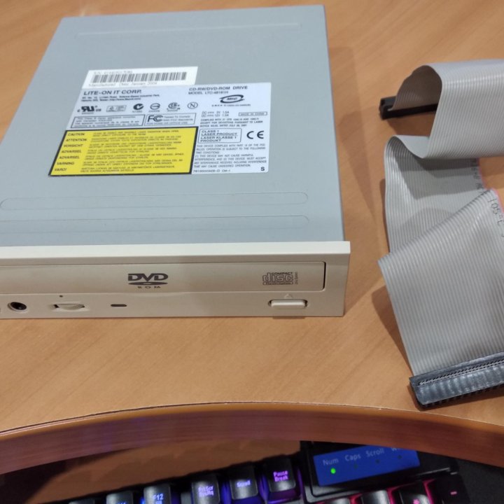 LITE-ON CD-RW/DVD-ROM LTC-48161H