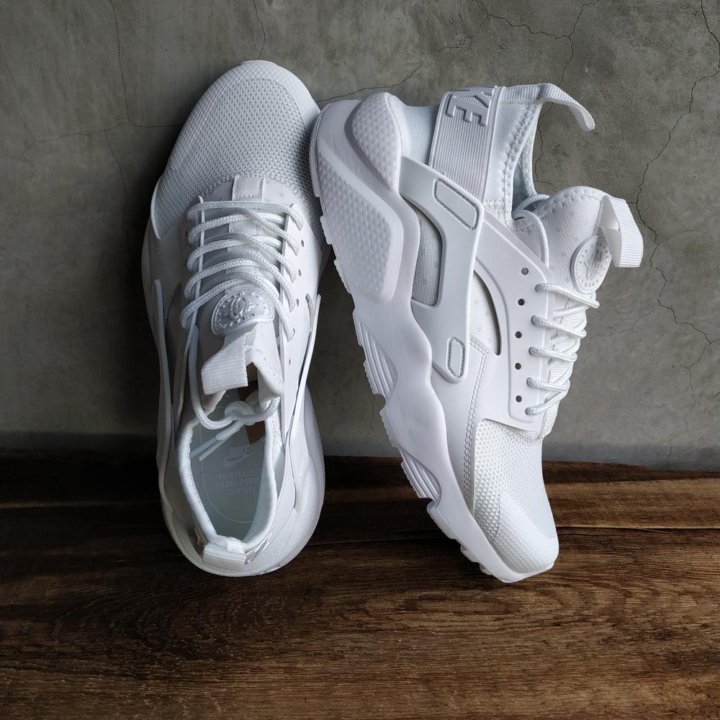 Кроссовки белые nike huarache р0ж