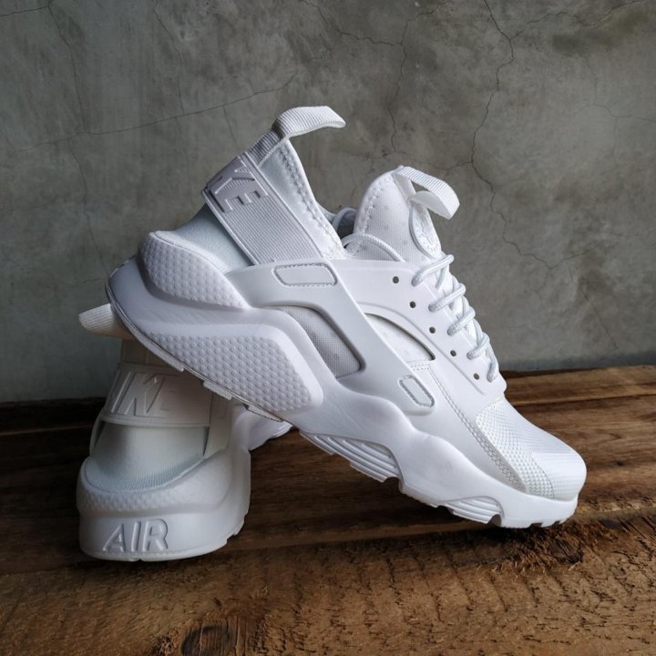 Кроссовки белые nike huarache р9