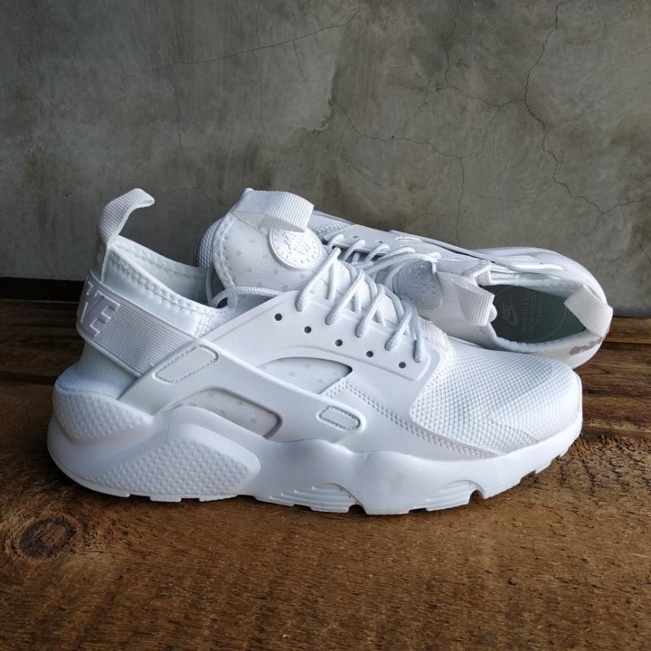 Кроссовки белые nike huarache р3