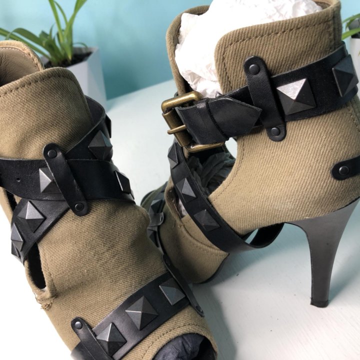 Босоножки Ash