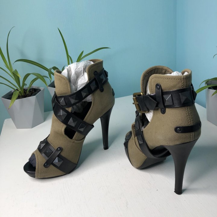 Босоножки Ash