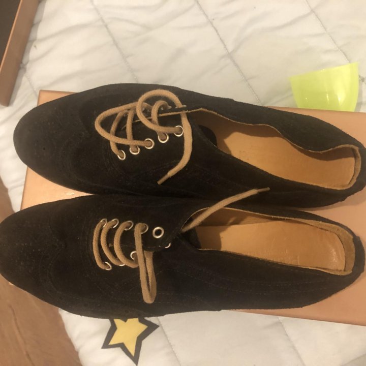 Женские ботинки