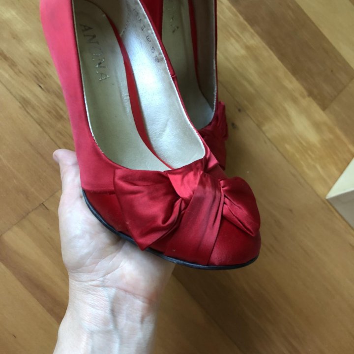 Туфли красные