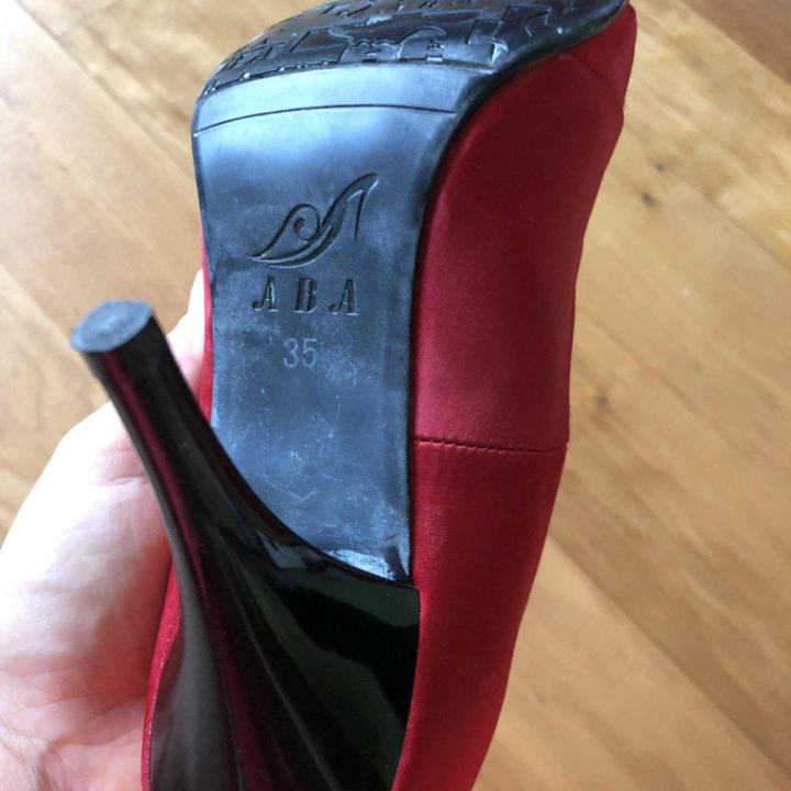 Туфли красные