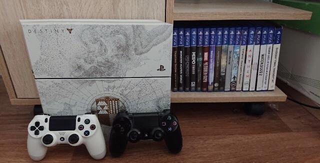 Sony PlayStation 4 Fat LIMITED EDITION DESTINY