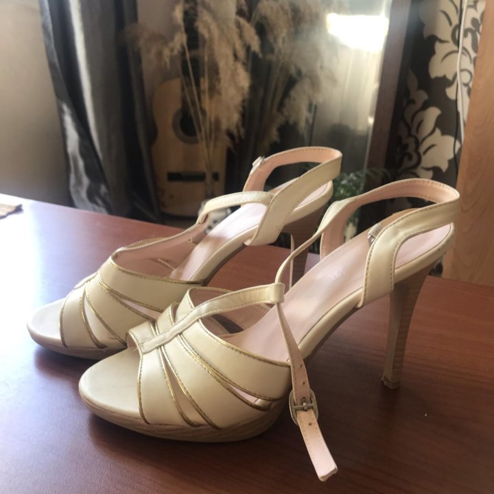 Босоножки туфли