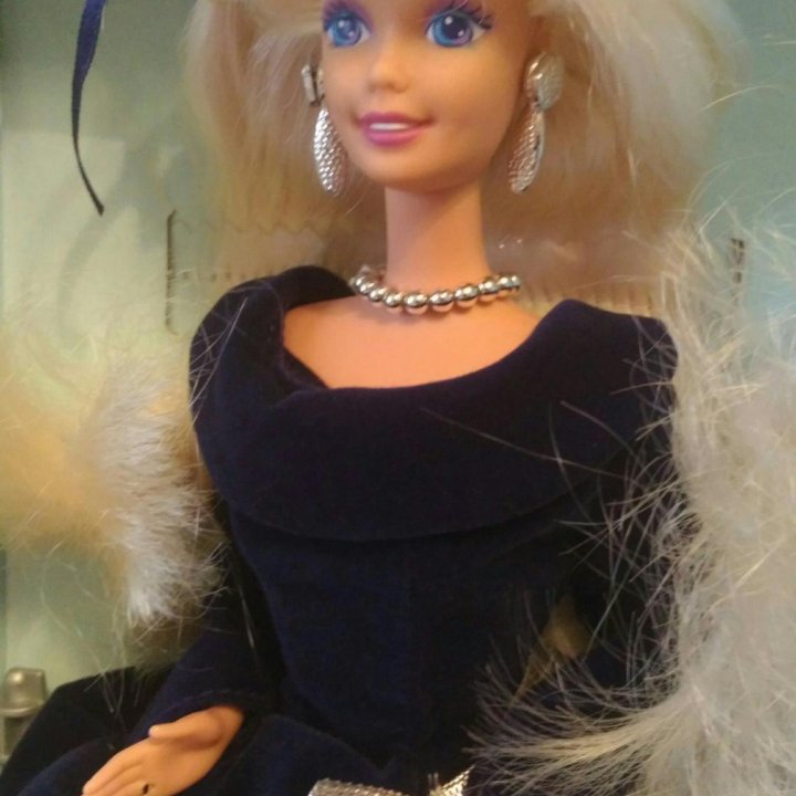 Барби Barbie Winter Velvet Avon 1995 nrfb Mattel