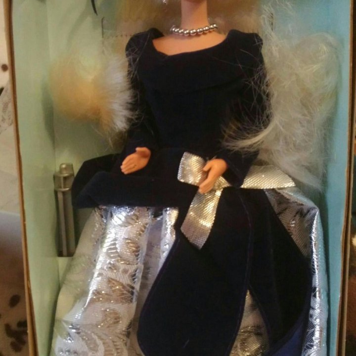 Барби Barbie Winter Velvet Avon 1995 nrfb Mattel