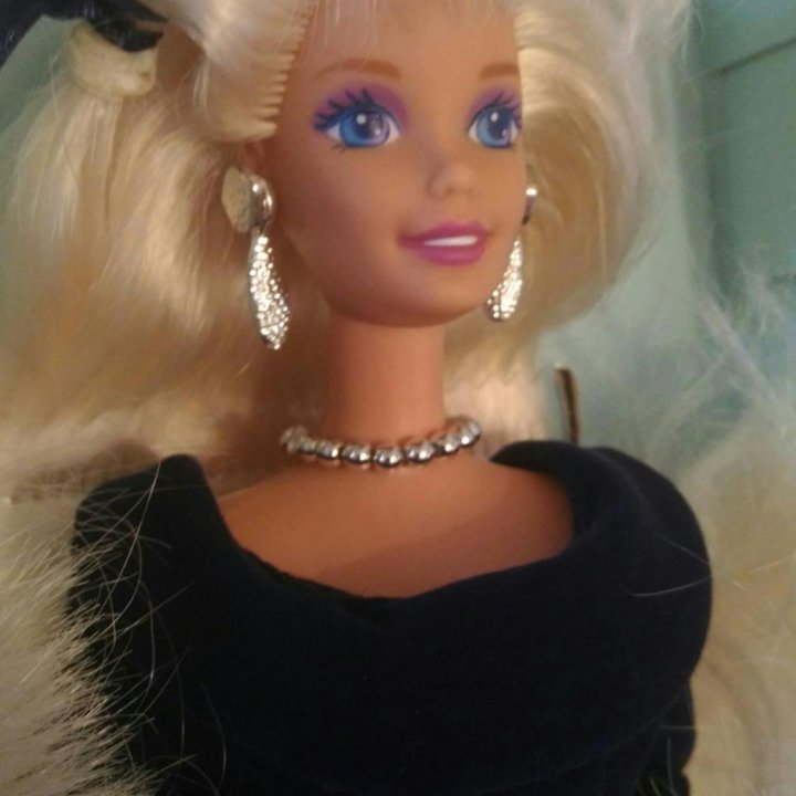 Барби Barbie Winter Velvet Avon 1995 nrfb Mattel