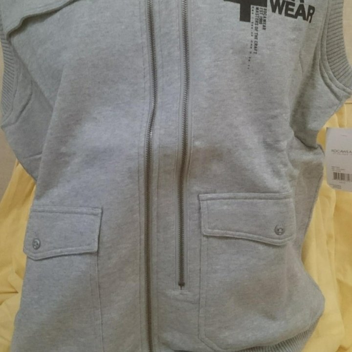 Rocawear. Безрукавка.48-50 Америка.