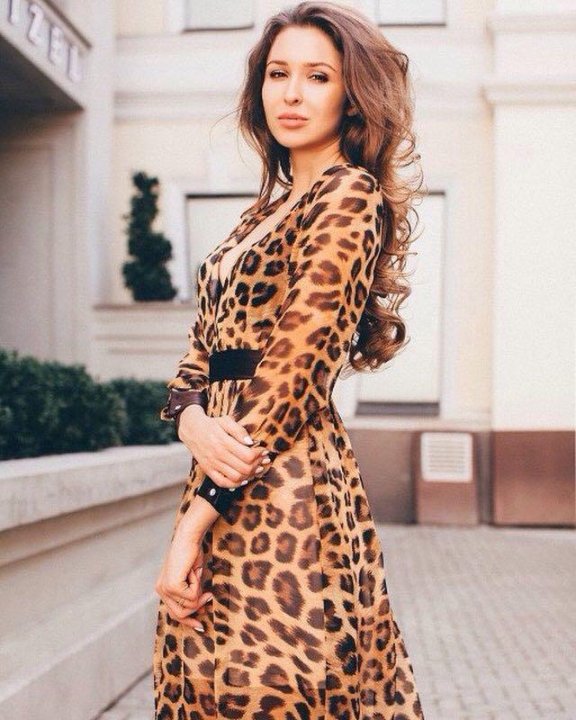 Макияж для леопардового платья