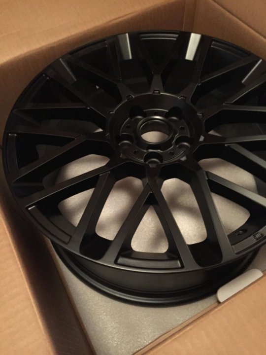 Momo r18. 6 et35 matt anthracite. диски momo r18 prado. колесный диск momo revenge 8x18/5x114. Momo r18 bronze.