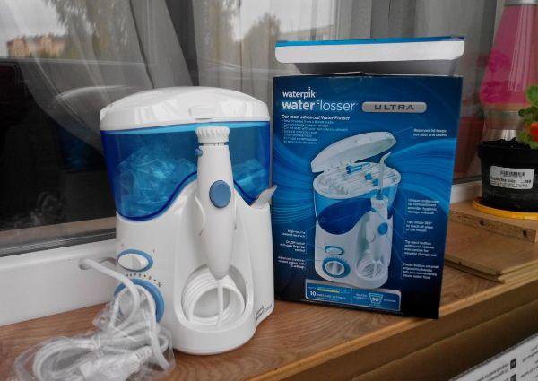 Лучший микропузырьковый ирригатор. Ирригатор waterpik 100. waterpik ultra water flosser wp-100 white. ирригатор для зубов aquajet. ирригатор для зубов aquajet вода сверху.